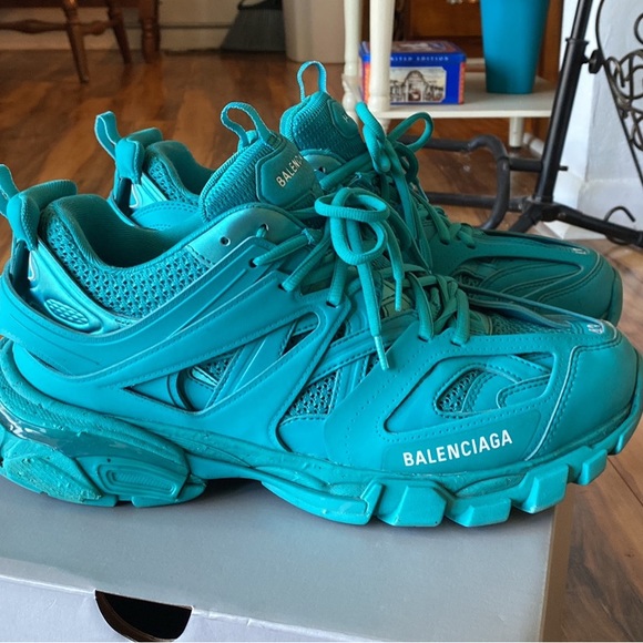 Balenciaga Shoes - Picture 3 of 6